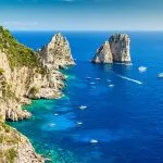 Insel Capri und Faraglioni-Felsen, Italien, Europa