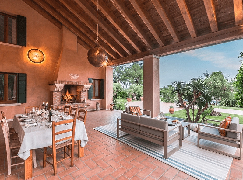 Dinning area on the terrace
