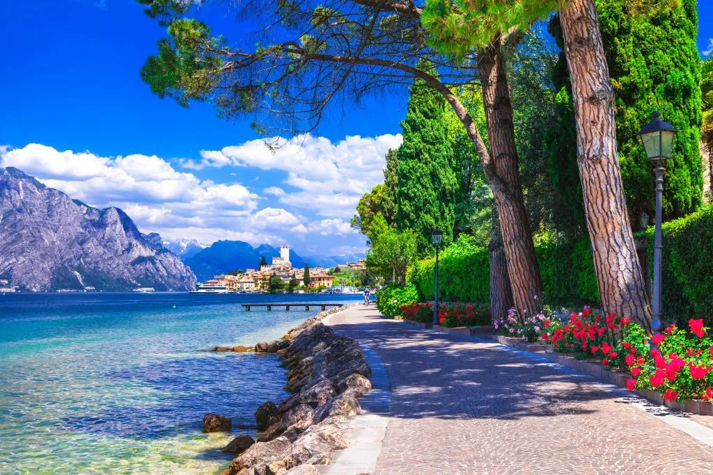 landschap van noord-Italië - Malcesine, Gardameer