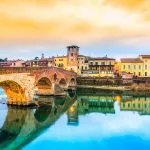 Ponte di Pietra in Verona, Italië